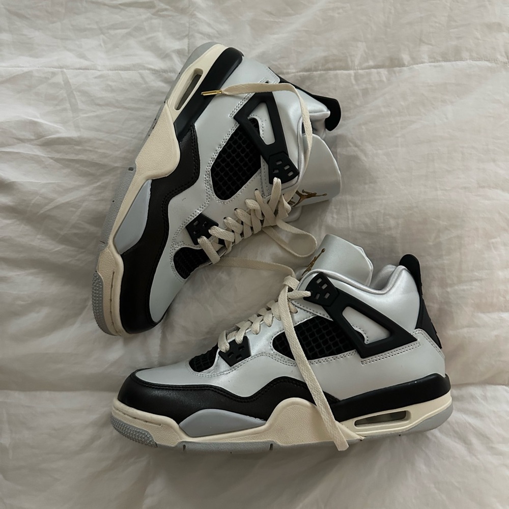 Jordan Retro 4 Pure Platinum Edition